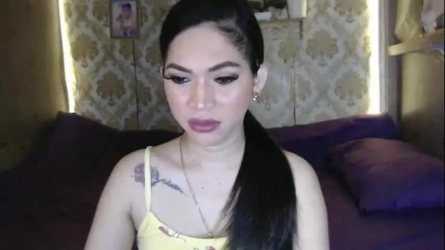 Image 4 of yourtransglams Stream on Chaturbate on 15 days ago