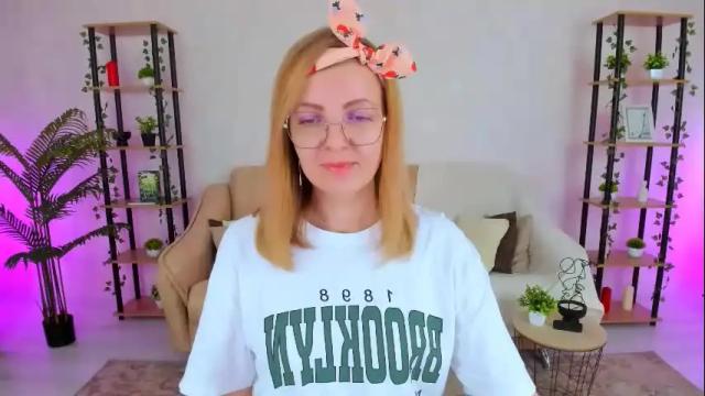 Image 6 of youruniversee Stream on Chaturbate on 2 months ago
