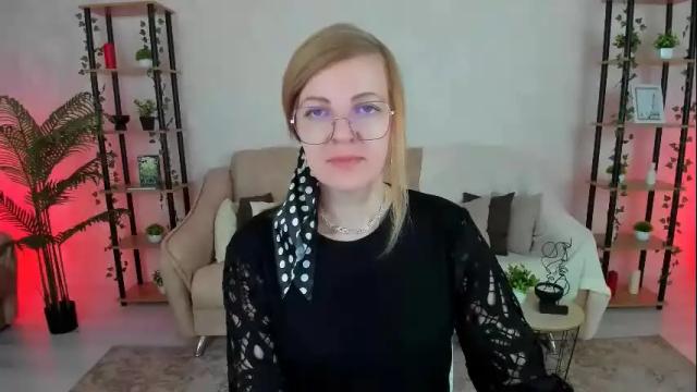 Image 3 of youruniversee Stream on Chaturbate on 5 months ago