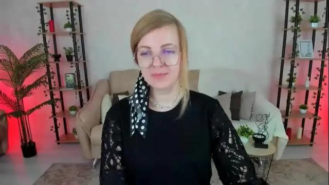 Image 4 of youruniversee Stream on Chaturbate on 5 months ago