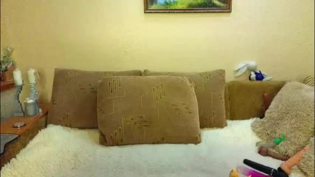 Image 8 of yourxqueen Stream on Chaturbate on 27 days ago