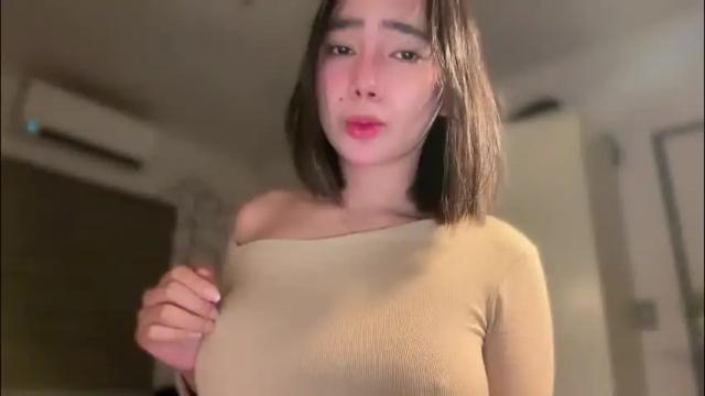 Image 3 of yowginethegreat Stream on Chaturbate on 2 days ago