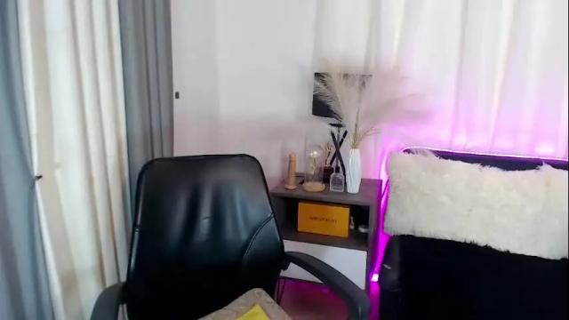 Image 10 of ysabellefox Stream on Chaturbate on 19 days ago