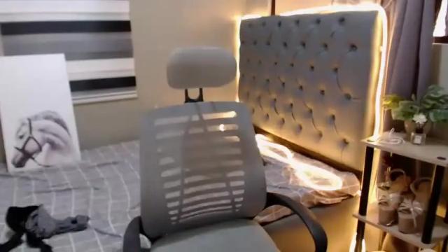 Image 3 of yuiji_moira2003 Stream on Chaturbate on 12 months ago
