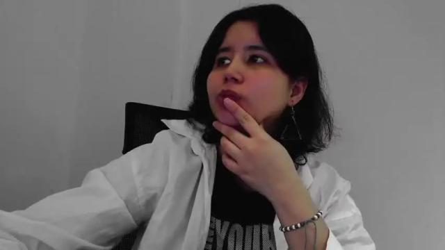 Image 2 of yuimoon Stream on Chaturbate on 13 months ago