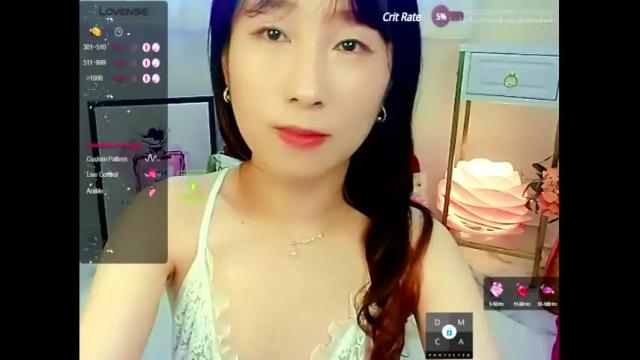 Image 12 of yukari__ Stream on Chaturbate on 15 months ago