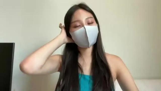 Image 3 of yukilovesjojo Stream on Chaturbate on 14 months ago