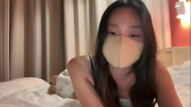 Image 3 of yukilovesjojo Stream on Chaturbate on 1 month ago