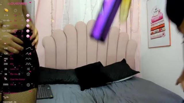 Thumbnail 3, yula_saldarriaga's Stream at Chaturbate, 15 months ago