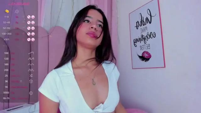 Thumbnail 3, yula_saldarriaga's Stream at Chaturbate, 14 months ago