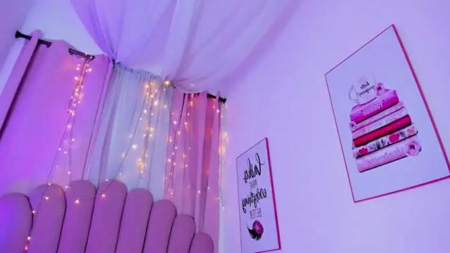 Image 7 of yula_saldarriaga Stream on Chaturbate on 14 months ago