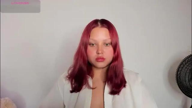 Image 2 of yuli_cardona_ Stream on Chaturbate on 1 month ago