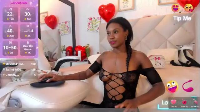 Image 10 of yuliana_milleer Stream on Chaturbate on 1 month ago