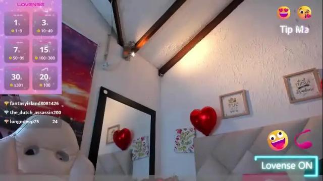Image 11 of yuliana_milleer Stream on Chaturbate on 1 month ago