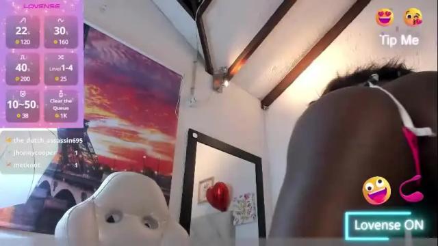 Image 6 of yuliana_milleer Stream on Chaturbate on 1 month ago
