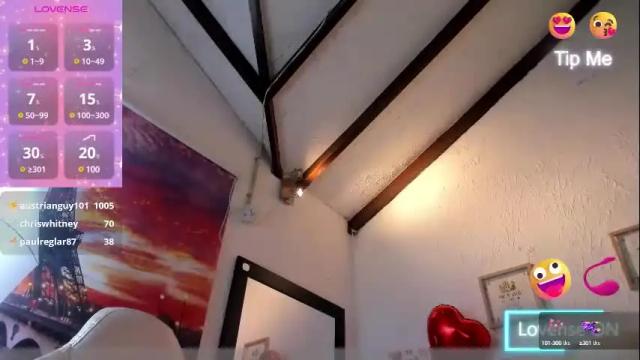 Image 12 of yuliana_milleer Stream on Chaturbate on 1 month ago