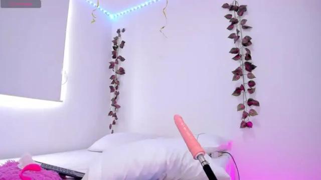 Image 11 of yulieth_calderon Stream on Chaturbate on 14 months ago