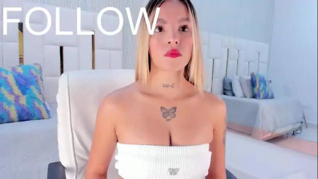 Image 2 of yulieth_calderon Stream on Chaturbate on 2 months ago
