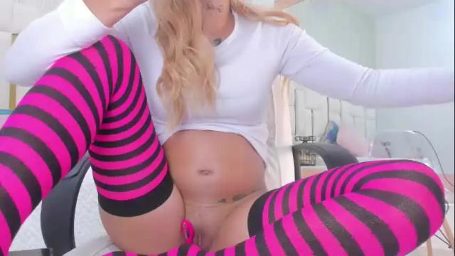Image 8 of yulieth_calderon Stream on Chaturbate on 2 months ago