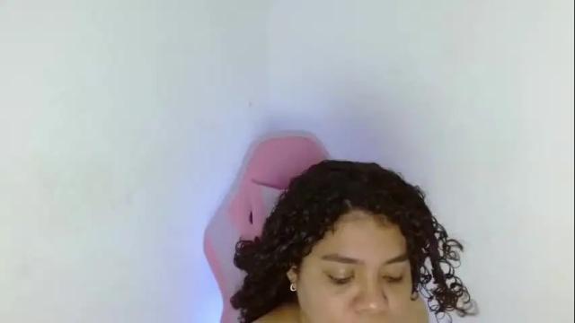Image 12 of yulissa18 Stream on Chaturbate on 2 months ago
