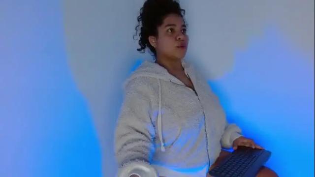 Image 6 of yulissa18 Stream on Chaturbate on 1 month ago