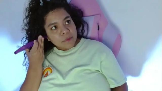 Image 6 of yulissa18 Stream on Chaturbate on 24 days ago