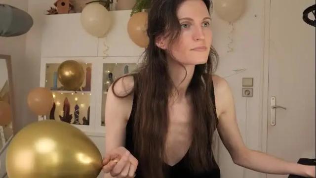 Image 10 of yulladao Stream on Chaturbate on 24 days ago