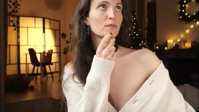 Image 8 of yulladao Stream on Chaturbate on 29 days ago