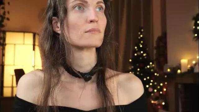 Image 3 of yulladao Stream on Chaturbate on 25 days ago