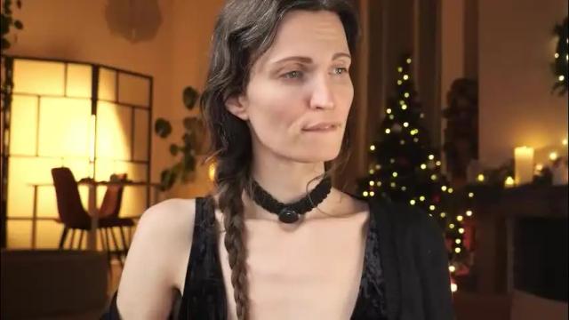 Image 12 of yulladao Stream on Chaturbate on 24 days ago