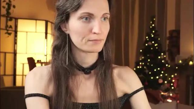 Image 12 of yulladao Stream on Chaturbate on 22 days ago