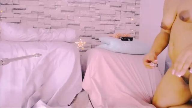 Image 8 of yullly_ Stream on Chaturbate on 13 months ago