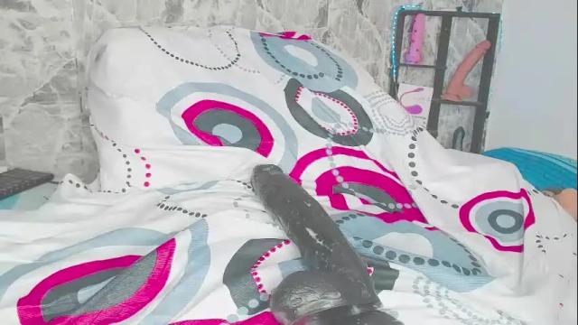 Image 4 of yullly_ Stream on Chaturbate on 1 month ago