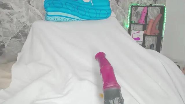 Image 2 of yullly_ Stream on Chaturbate on 1 month ago