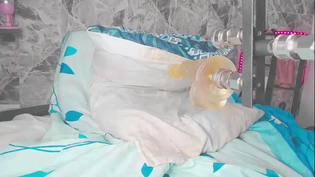 Image 8 of yullly_ Stream on Chaturbate on 26 days ago