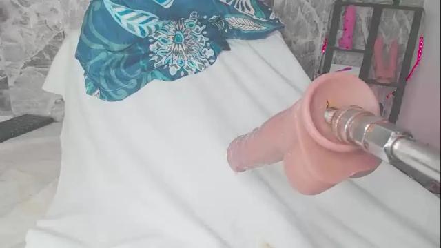 Image 4 of yullly_ Stream on Chaturbate on 19 days ago