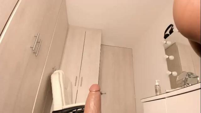 Image 4 of yuly_terann_ Stream on Chaturbate on 2 months ago