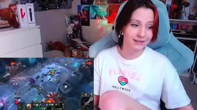 Image 12 of yum_neko_chan Stream on Chaturbate on 14 months ago