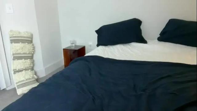 Image 10 of yumiandwolf Stream on Chaturbate on 16 days ago