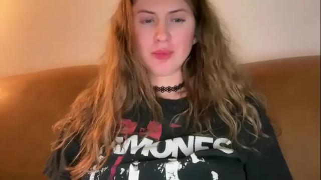 Image 8 of yumiandwolf Stream on Chaturbate on 4 months ago