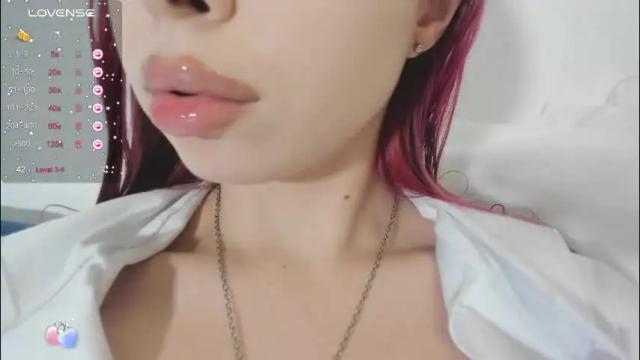 Image 10 of yumm__ Stream on Chaturbate on 2 months ago