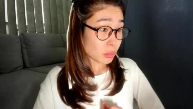 Image 12 of yummi_kim Stream on Chaturbate on 29 days ago