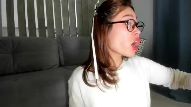 Image 2 of yummi_kim Stream on Chaturbate on 29 days ago