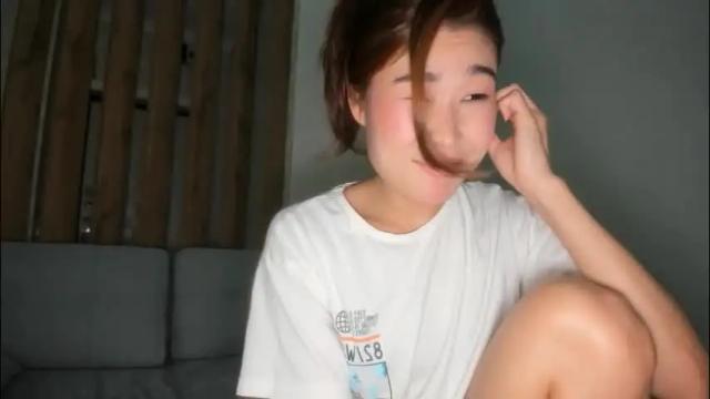Image 4 of yummi_kim Stream on Chaturbate on 4 days ago
