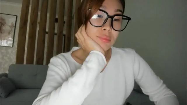 Thumbnail 3, yummi_kim's Stream at Chaturbate, 1 month ago