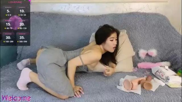 Image 2 of yummy__ayami Stream on Chaturbate on 2 days ago