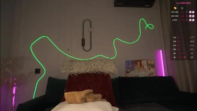 Image 7 of yummyik Stream on Chaturbate on 1 month ago