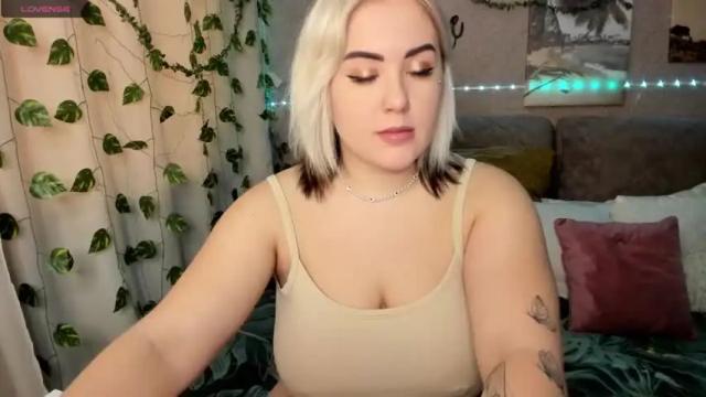 Image 2 of yummylana Stream on Chaturbate on 15 months ago