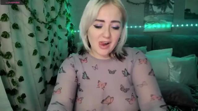 Image 2 of yummylana Stream on Chaturbate on 15 months ago