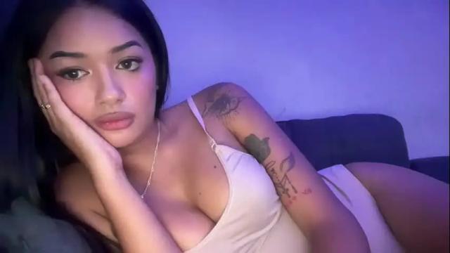 Image 2 of yummyrenalyn Stream on Chaturbate on 6 days ago